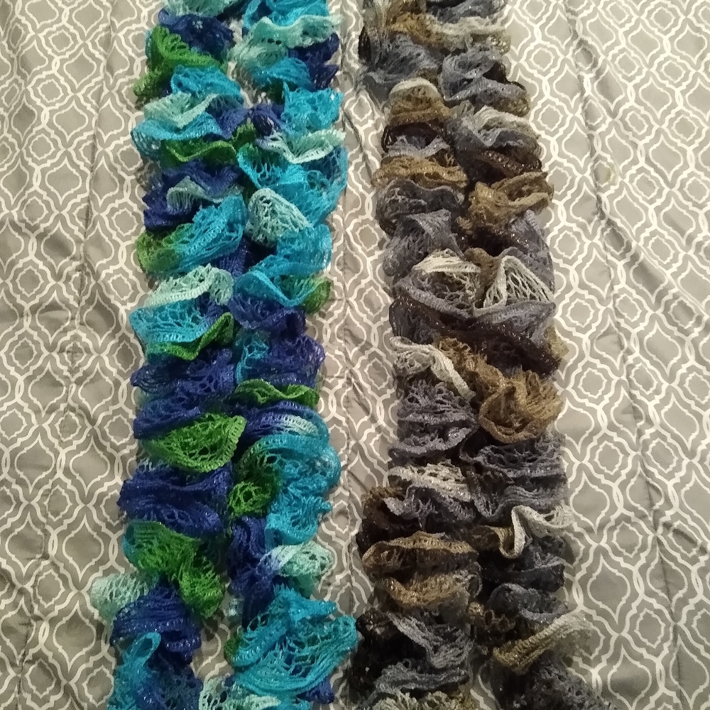 💗Women's hand made scarfs